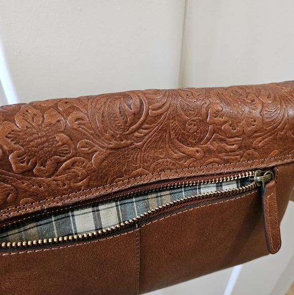 Wild West Los Angeles Juniper Tooled Leather Crossbody Purse Cognac NWT - Picture 10 of 11